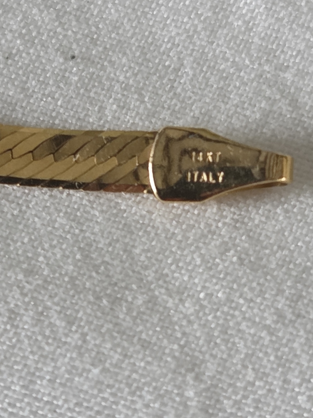Italian 14K Yellow Gold Herringbone Chain Bracelet 2.39g Flat Snake Link Italy 1